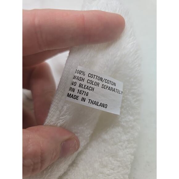 Lot of 2 Vintage Holiday Christmas Embroidered Soft Fringe Absorbent Hand Towels - Picture 3 of 3